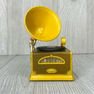 Hallmark Keepsake Christmas Ornament Santa's Merry Phonograph 2014 singing